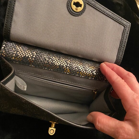 Small Crossbody - Picture 2 of 3